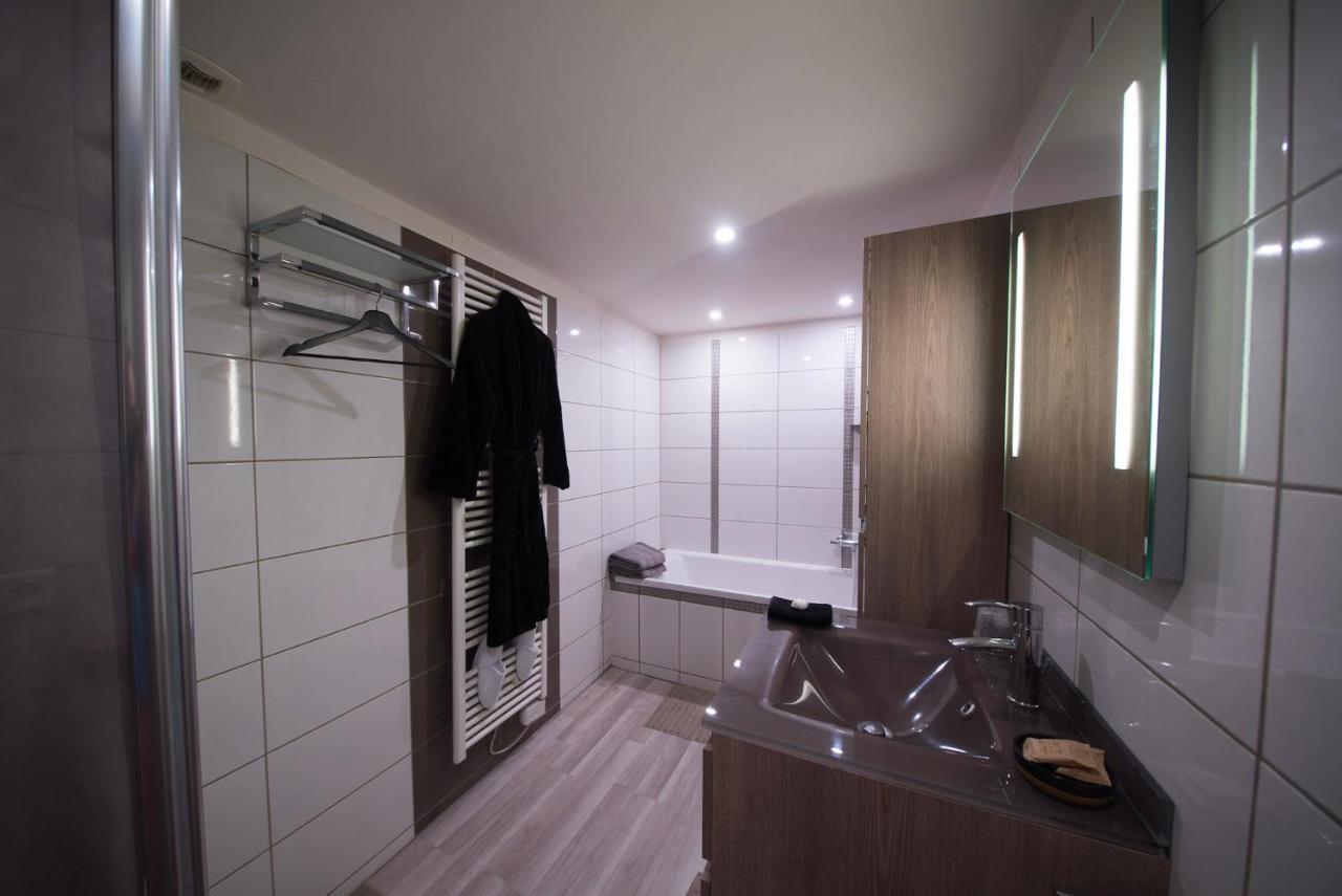 Love Suites & Spa "Le Loft" Avec Jacuzzi Privatif 메디스 외부 사진