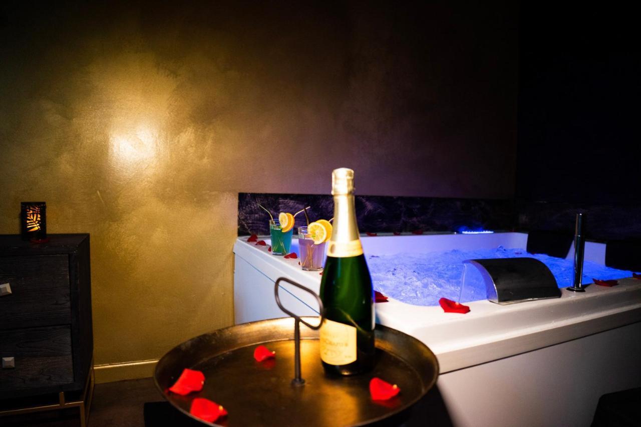 Love Suites & Spa "Le Loft" Avec Jacuzzi Privatif 메디스 외부 사진