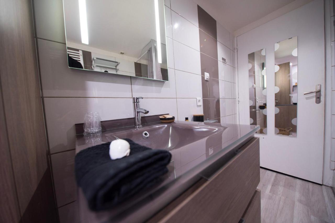 Love Suites & Spa "Le Loft" Avec Jacuzzi Privatif 메디스 외부 사진